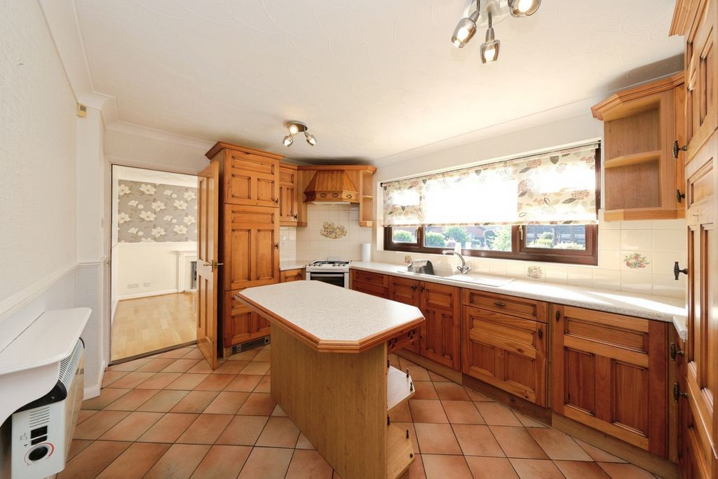 Property photo 2 of 22 Pbox-Img.Jpg