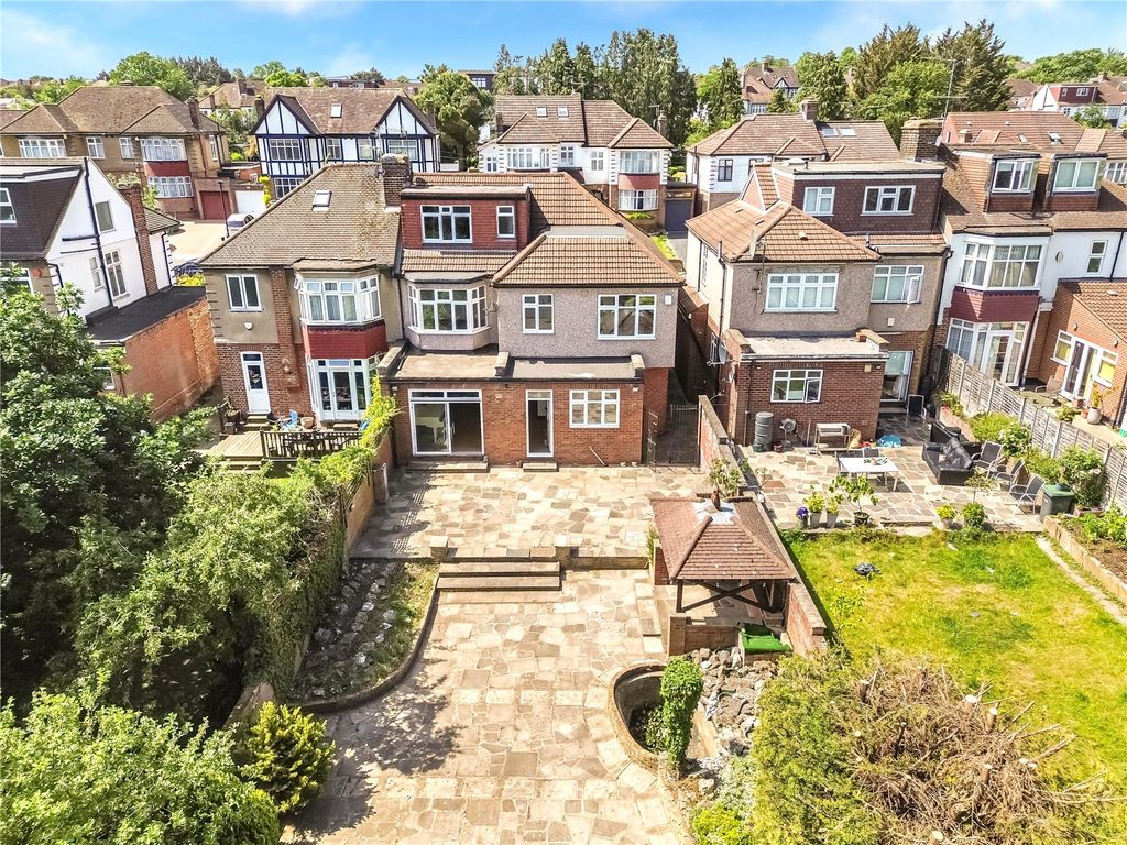 Property photo 2 of 42 Picture No. 02