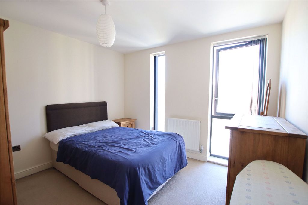 Property photo 3 of 7 Picture No. 01