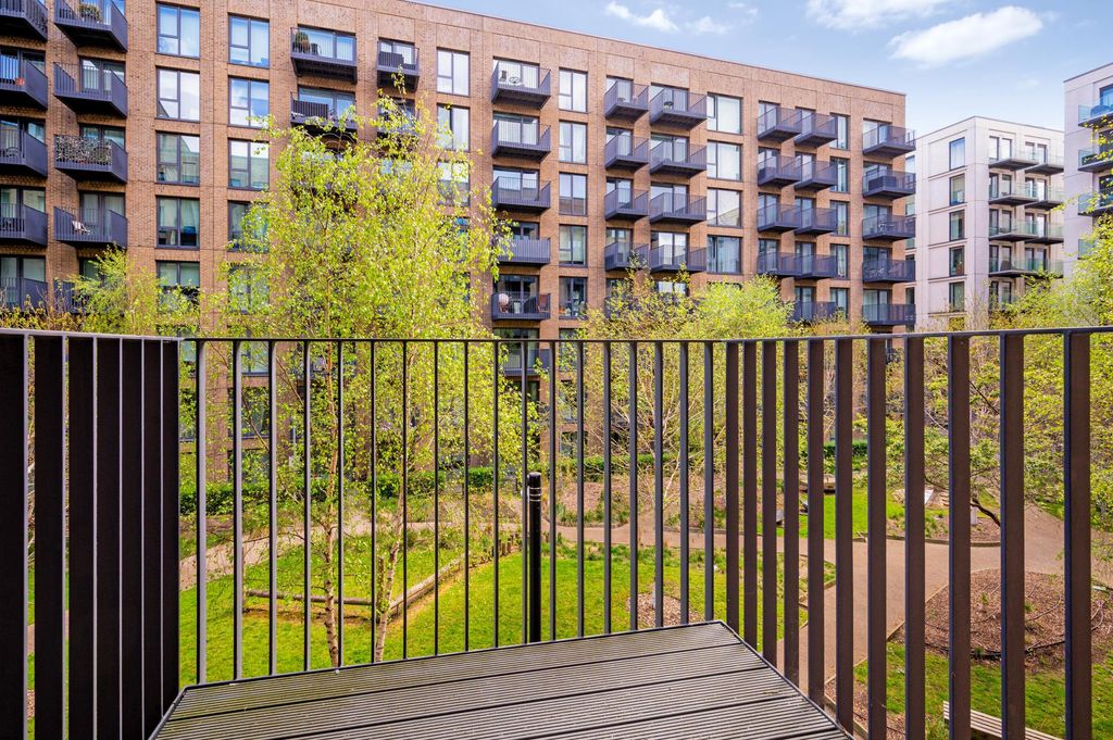 Property photo 3 of 11