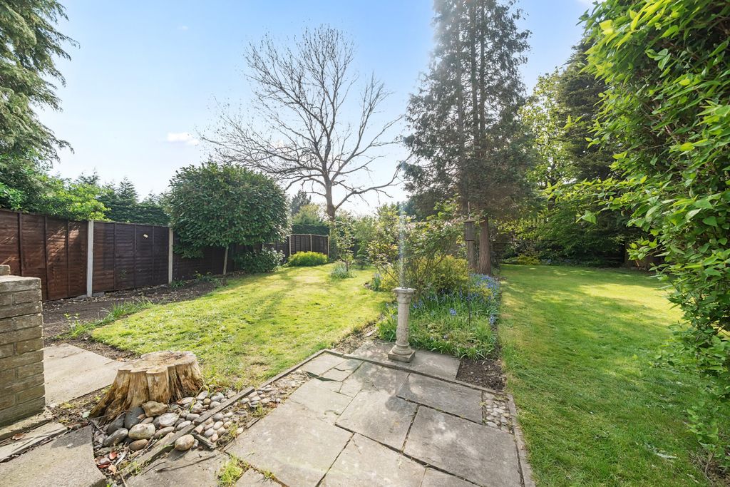 Property photo 2 of 22 Garden