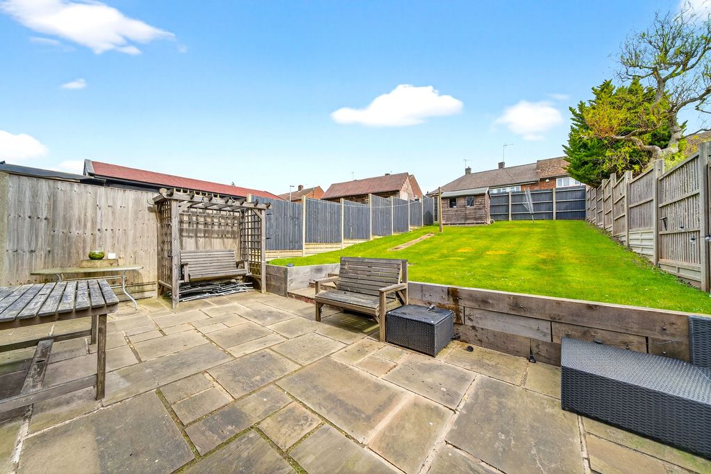 Property photo 3 of 12