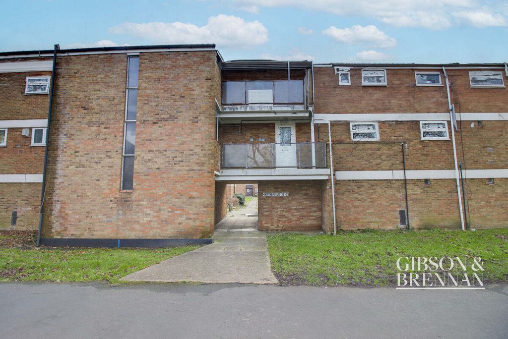 Property photo 2 of 10