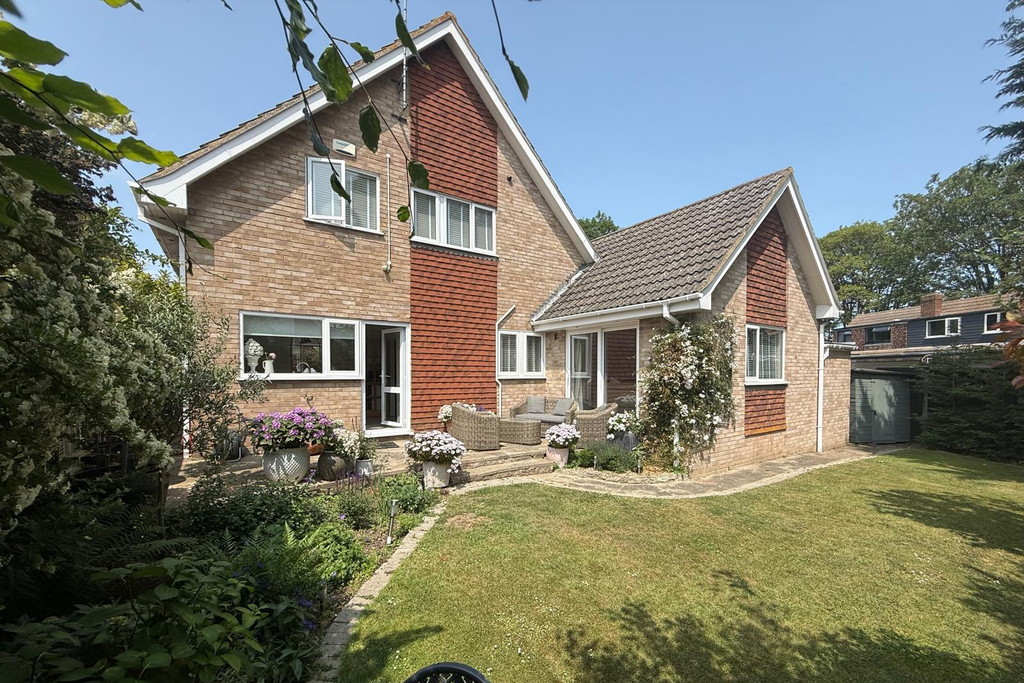 Property photo 2 of 18