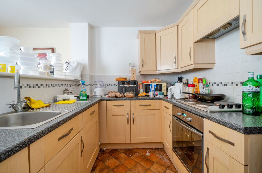 Property photo 2 of 9 1530896-5-1A1409c...