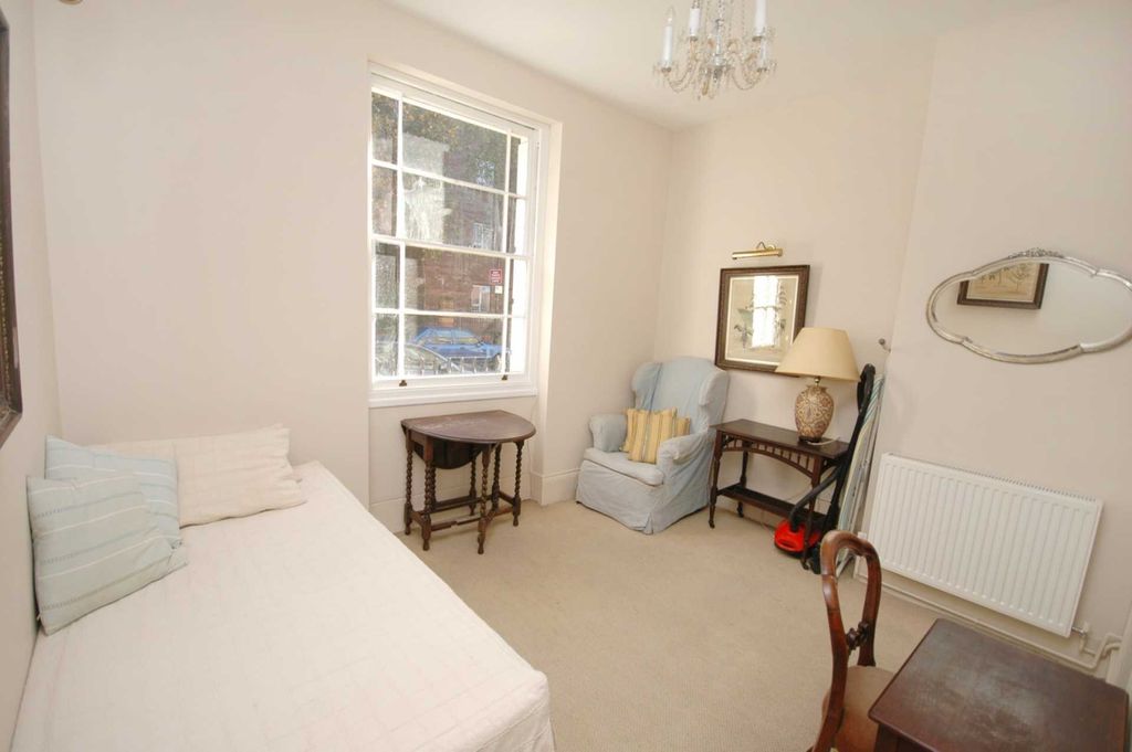 Property photo 1 of 5