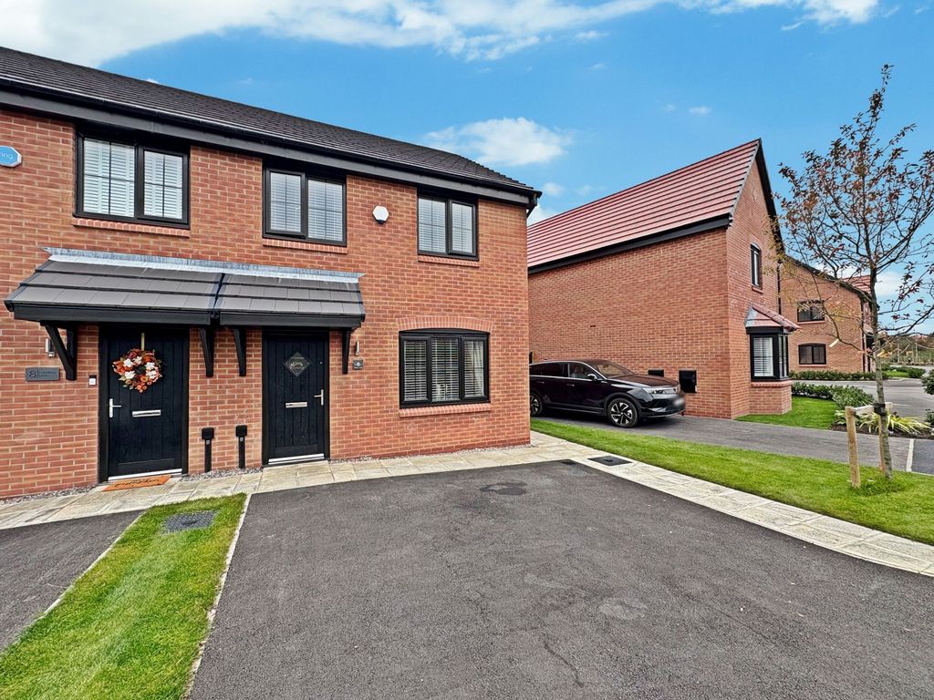 Property photo 1 of 17 External