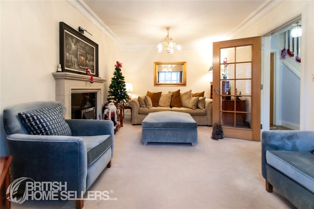 Property photo 2 of 28 Picture No. 03