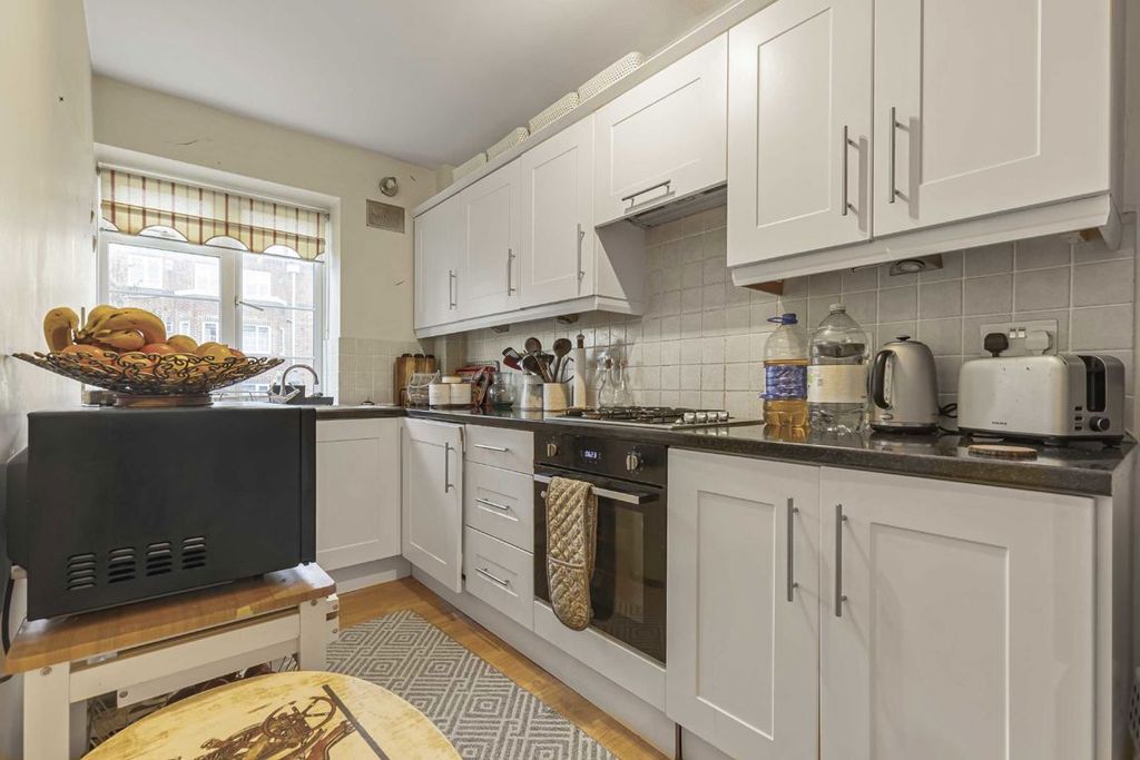 Property photo 3 of 6