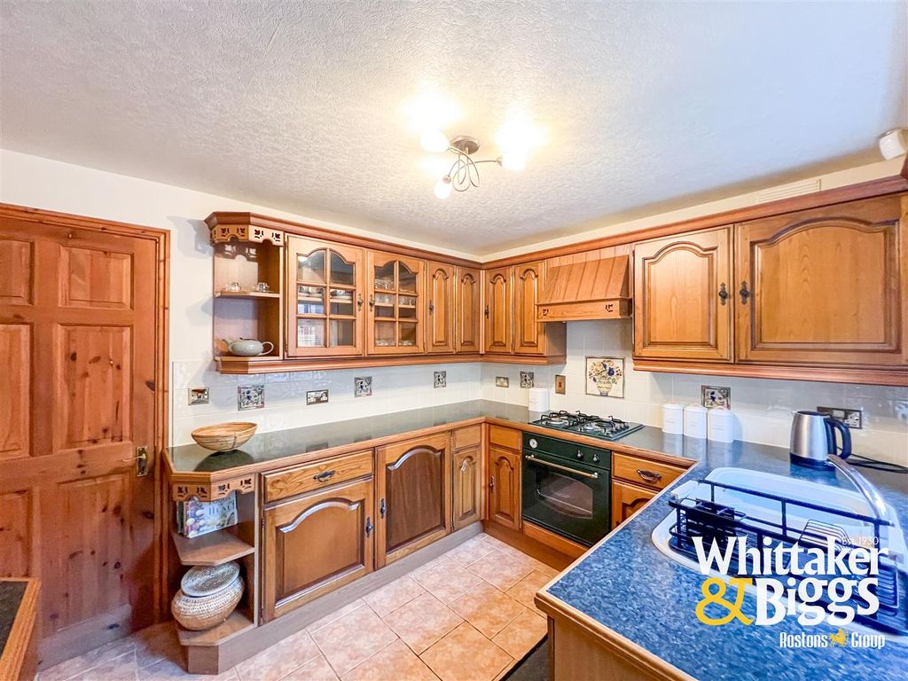Property photo 2 of 15 Kitchen