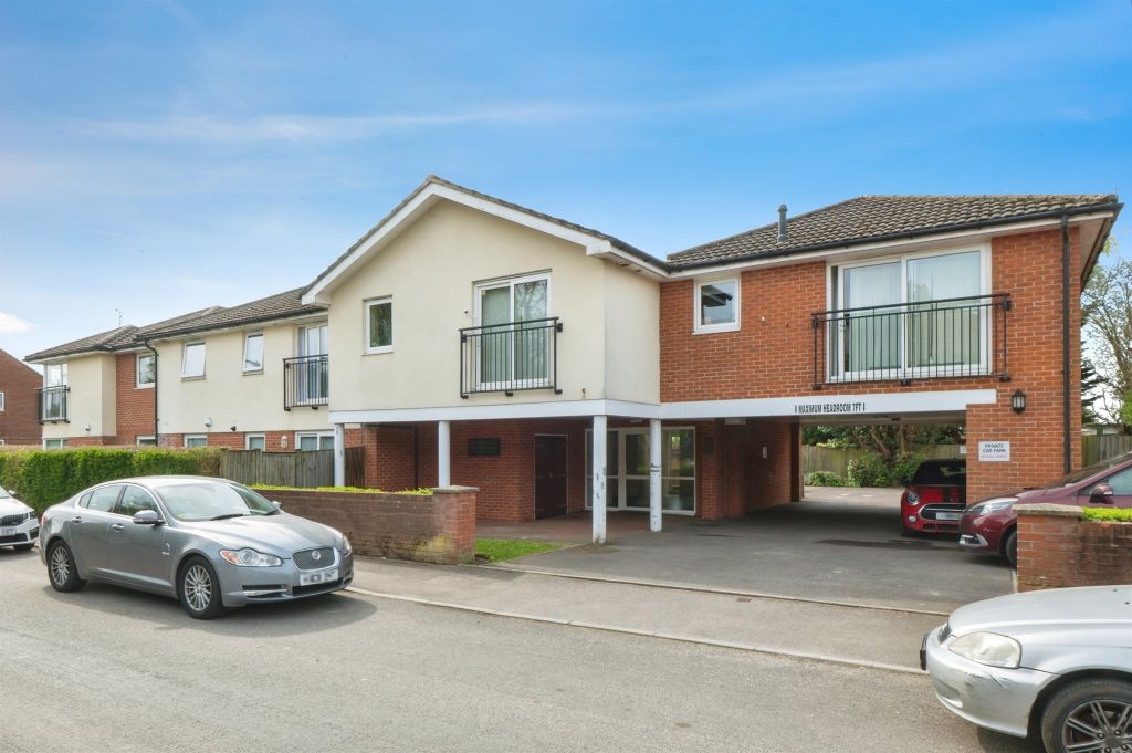 Property photo 1 of 12