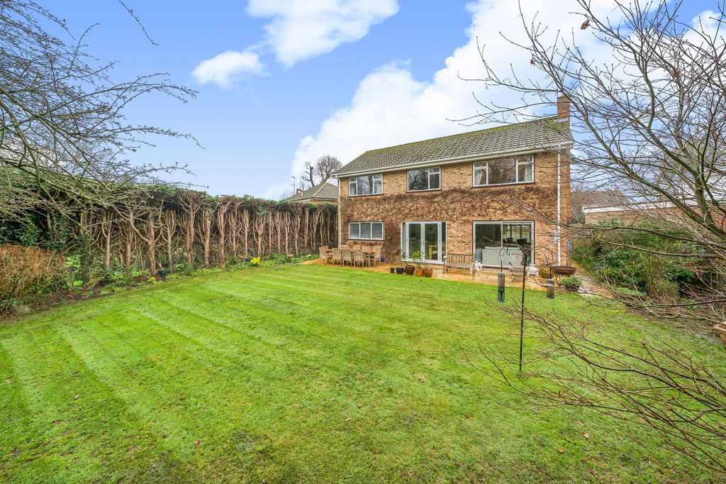 Property photo 2 of 17