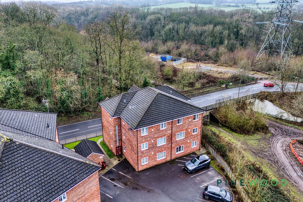 Property photo 1 of 10 Front