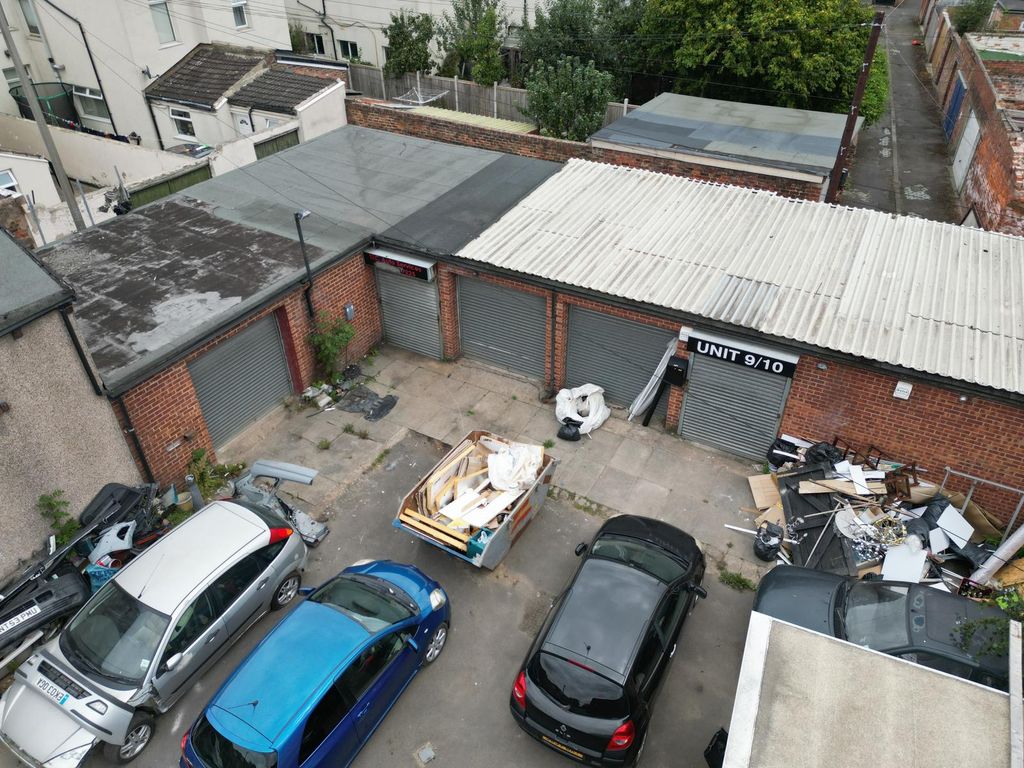 Property photo 2 of 5