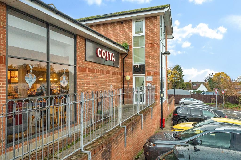 Property photo 1 of 18 External View