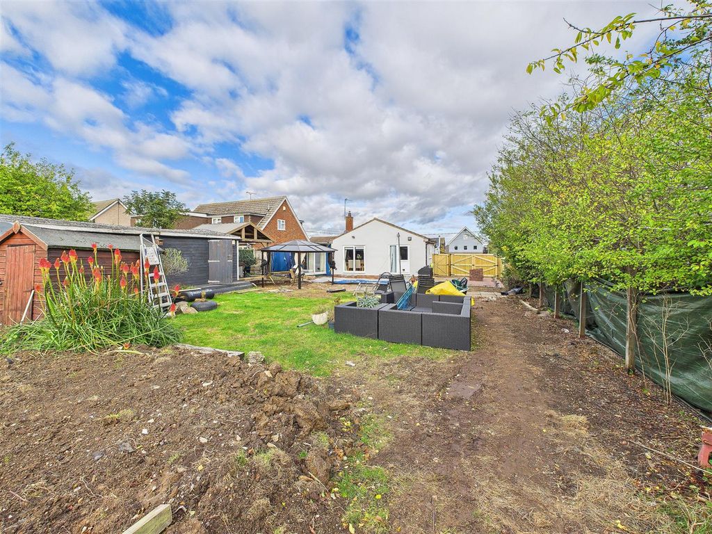 Property photo 2 of 26