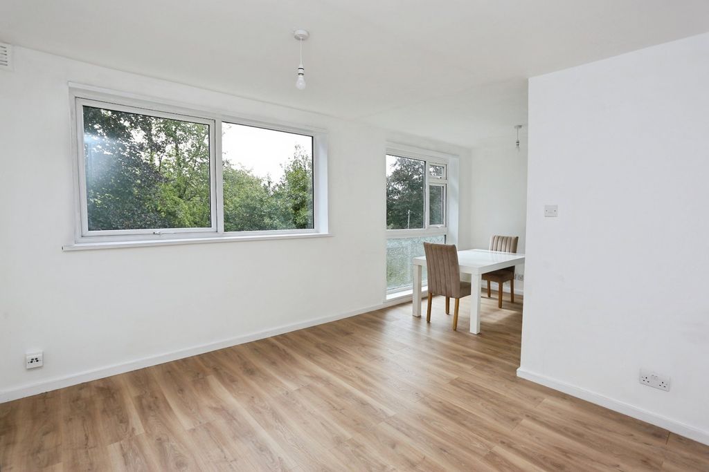 Property photo 3 of 18 Picture No. 13