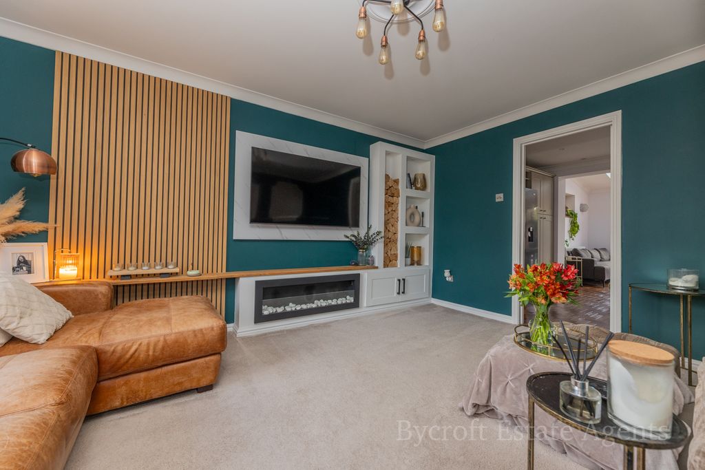 Property photo 2 of 18