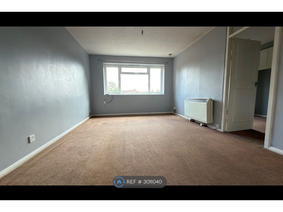 Property photo 2 of 11 Living Room 1