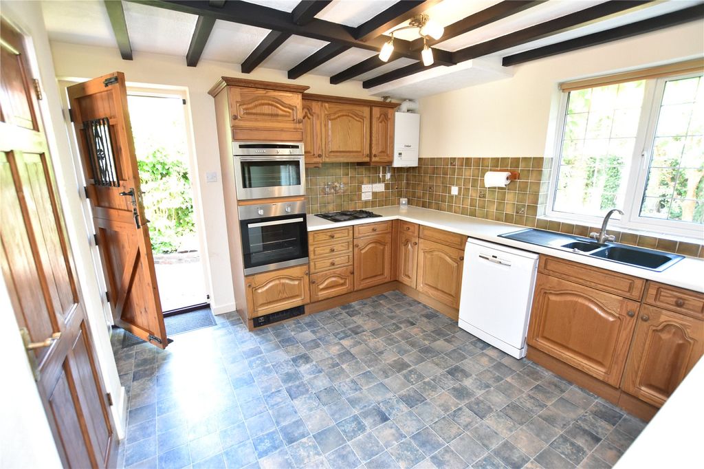 Property photo 3 of 16 Picture No. 20