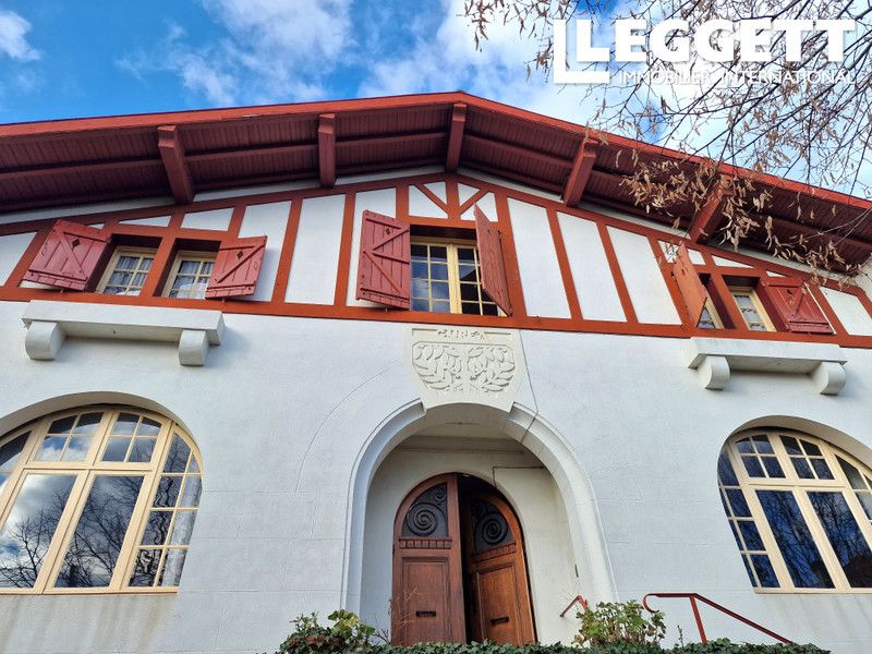 Property photo 2 of 10