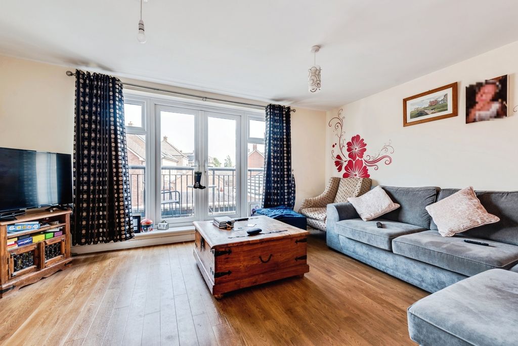 Property photo 2 of 20 Pbox-Img.Jpg