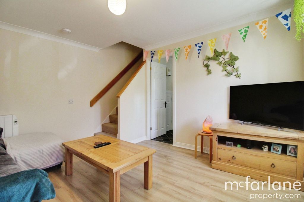 Property photo 2 of 11