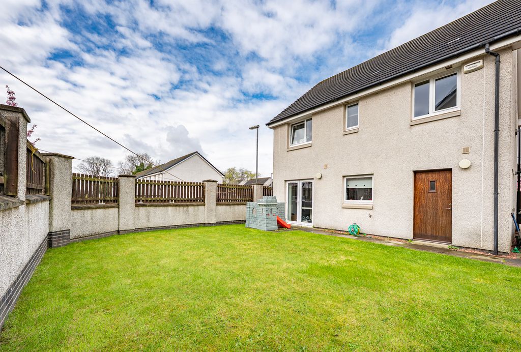 Property photo 2 of 37