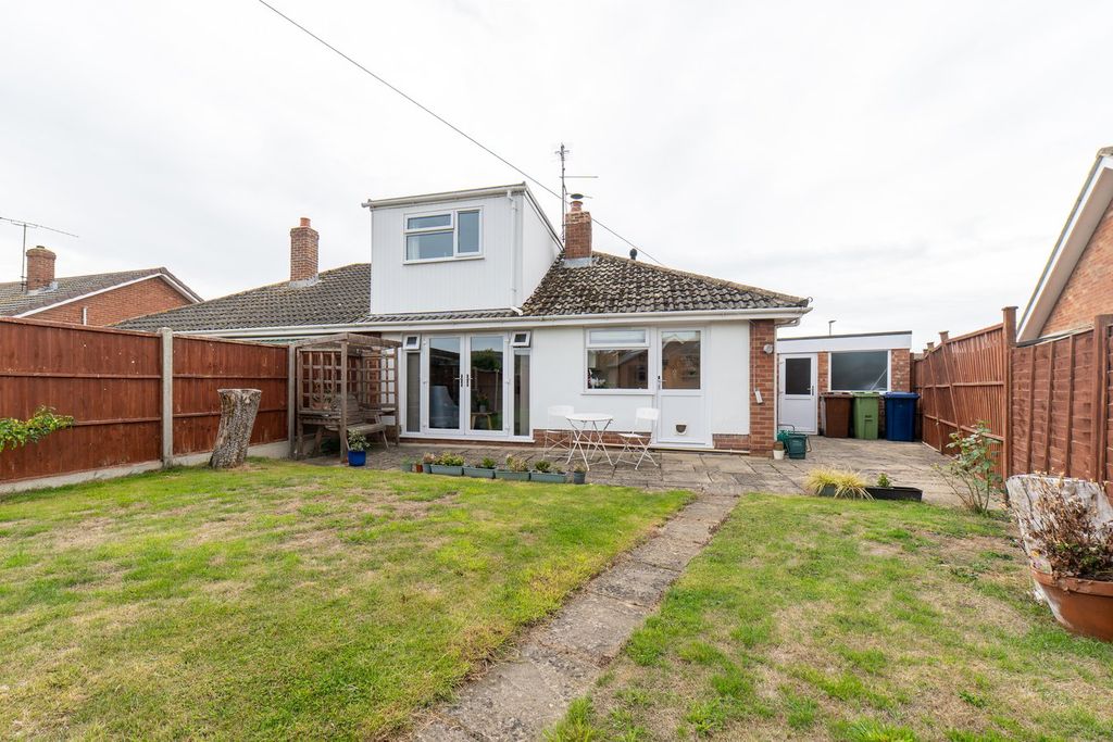 Property photo 2 of 16