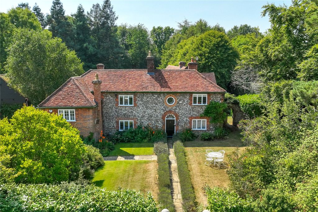 Property photo 2 of 17 Pond House