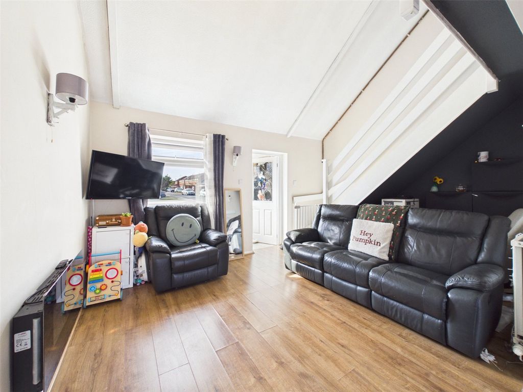 Property photo 3 of 11 Picture No. 06