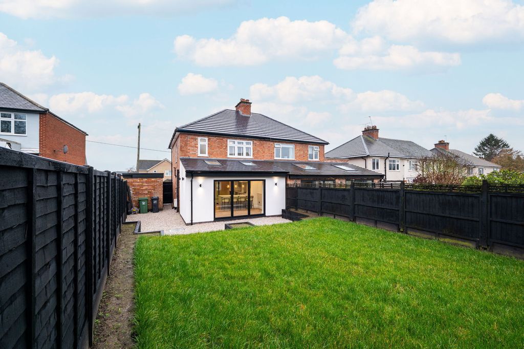 Property photo 2 of 31