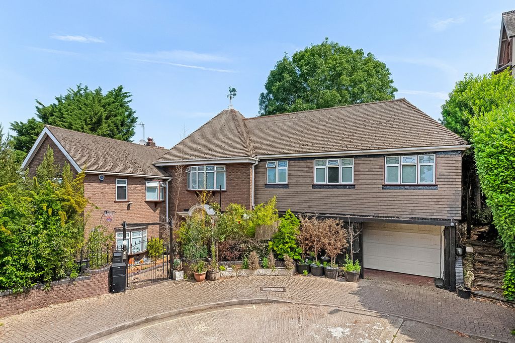 Property photo 1 of 25