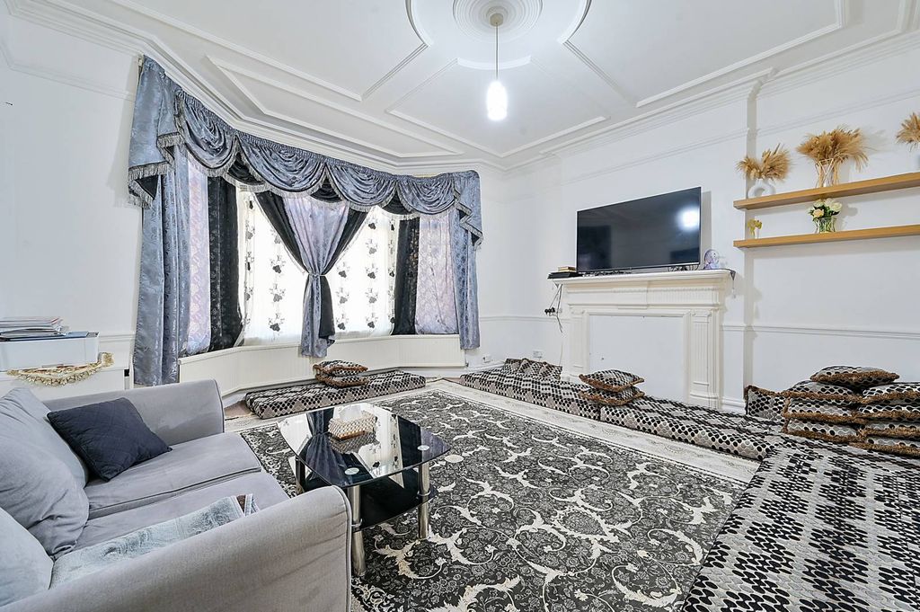 Property photo 1 of 9