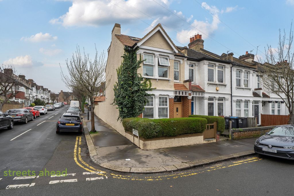 Property photo 1 of 17 58A9620c-F53E-437...