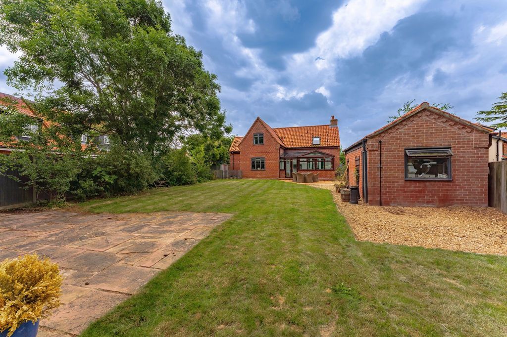 Property photo 1 of 24