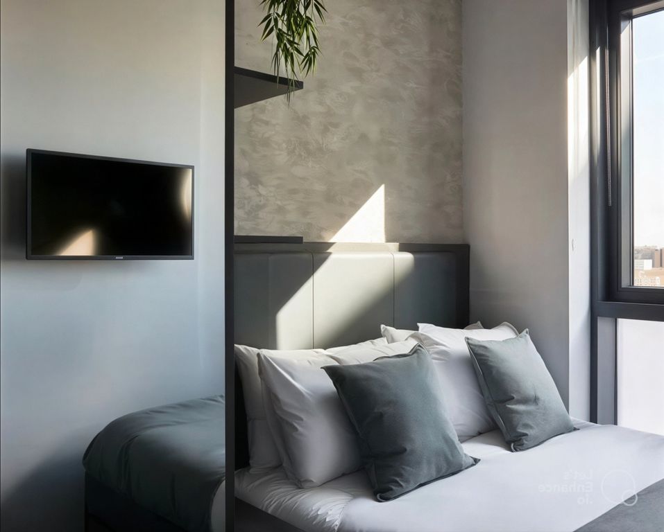 Property photo 1 of 46 Bedroom