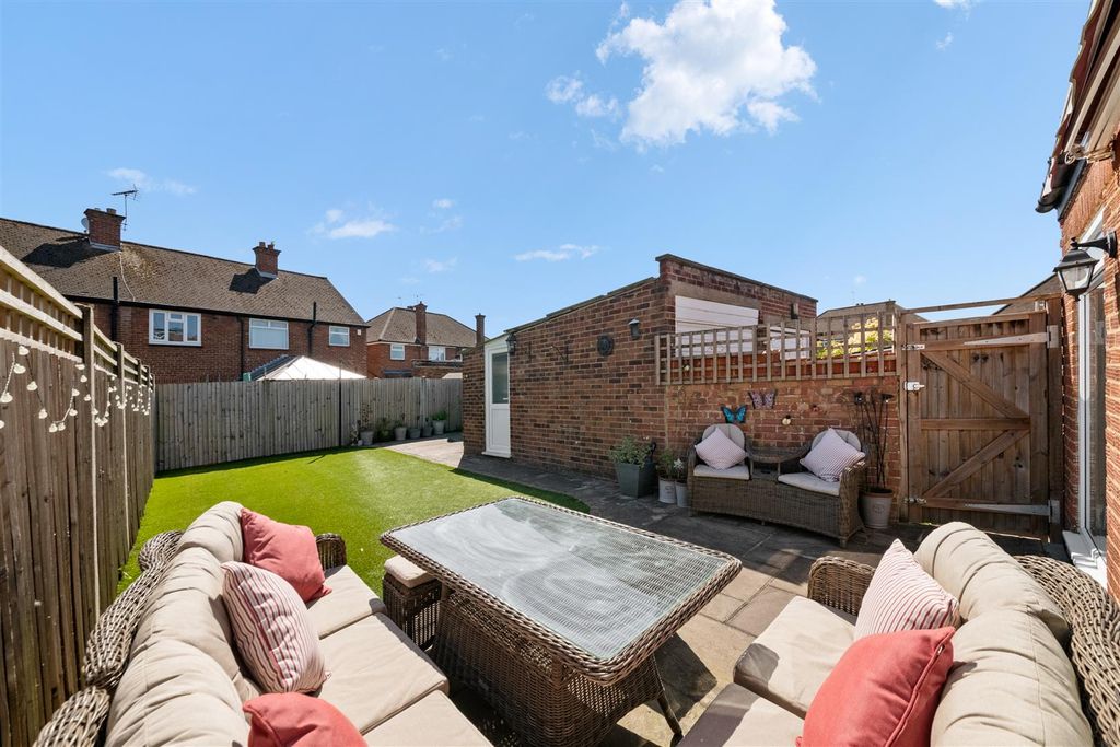 Property photo 2 of 13