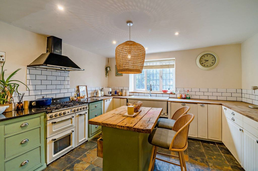 Property photo 3 of 24 Picture No. 32