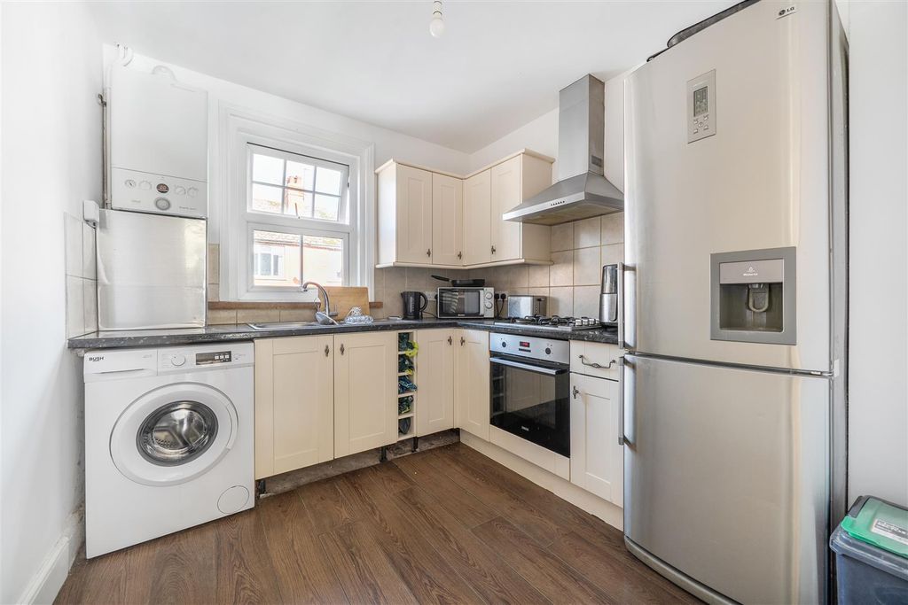 Property photo 3 of 16 Kitchen