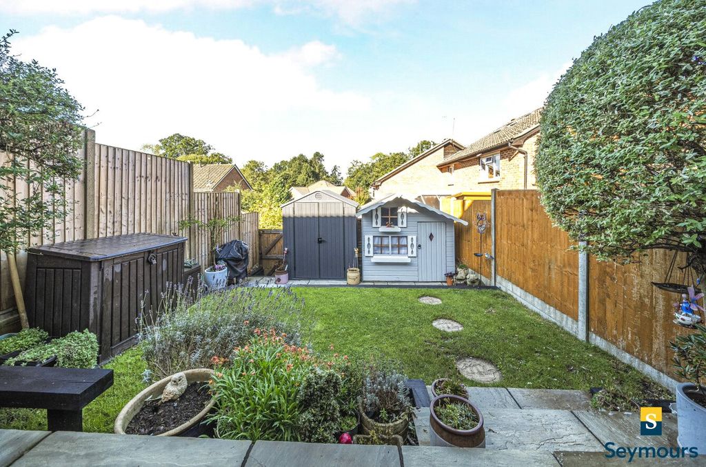 Property photo 3 of 15 Garden