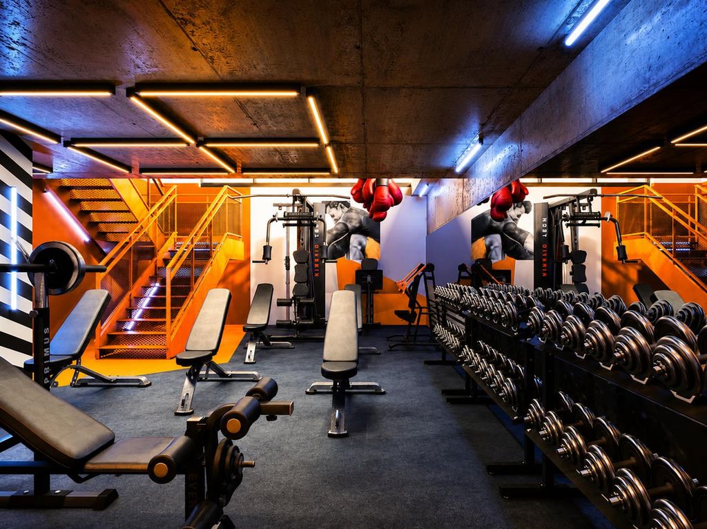 Property photo 3 of 25 Duplex Gymnasium