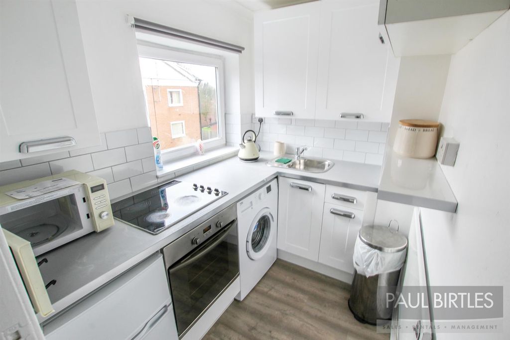 Property photo 3 of 8