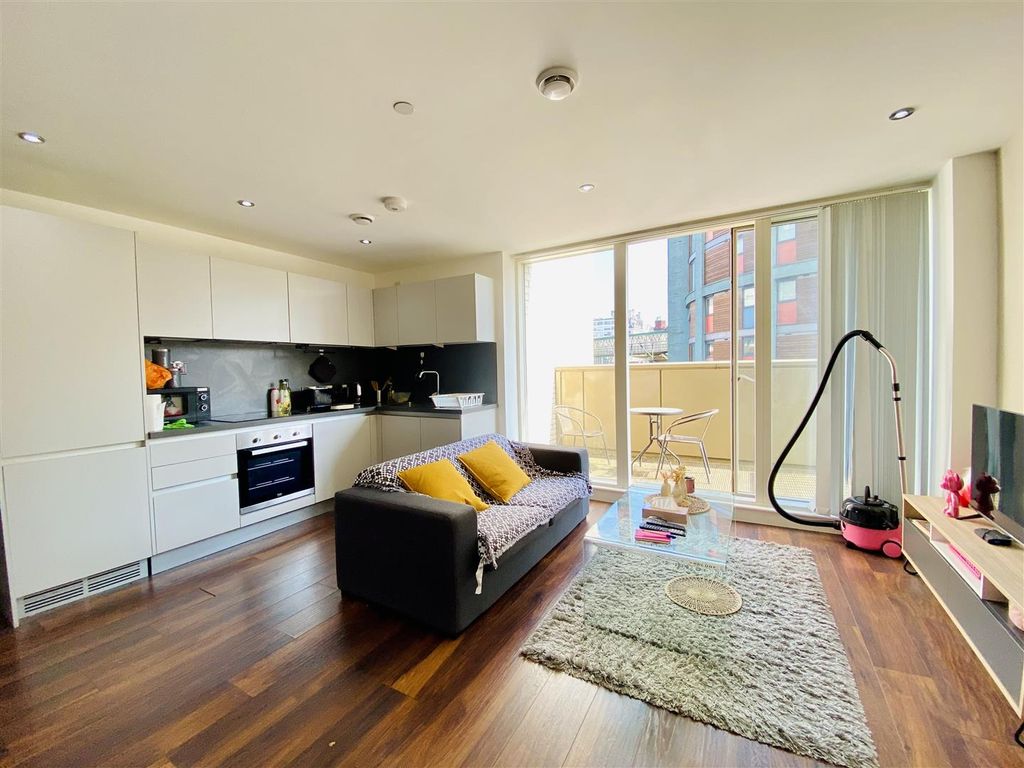 Property photo 3 of 9