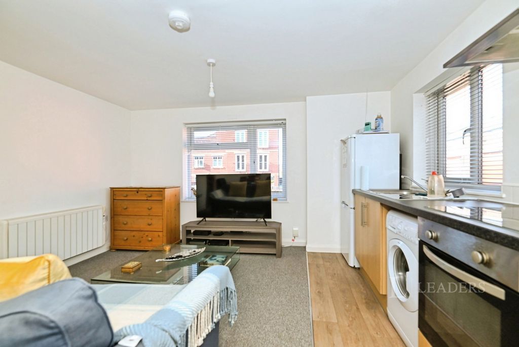 Property photo 3 of 10 Pbox-Img.Jpg