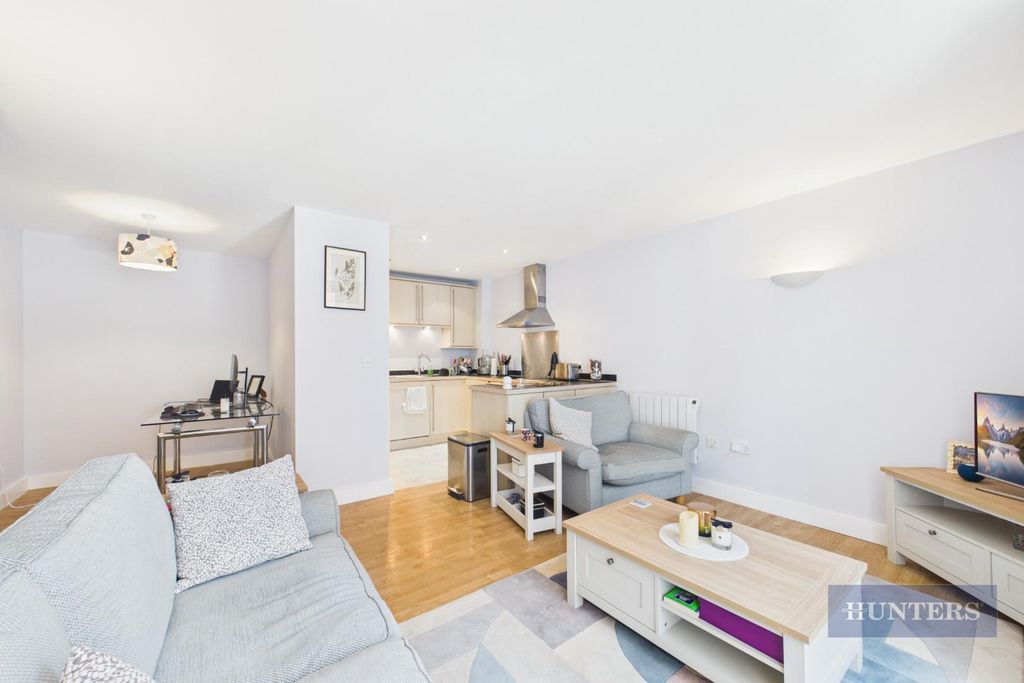 Property photo 3 of 12 Cam05152G0-Pr0526-Still022.Jpg