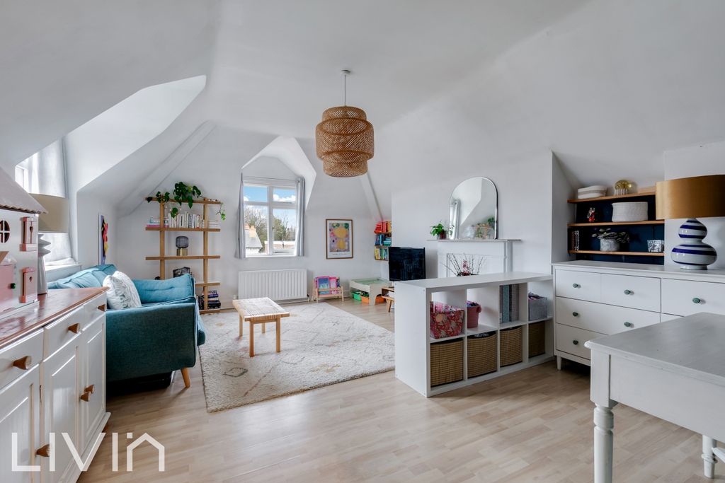 Property photo 2 of 11 Photo 2