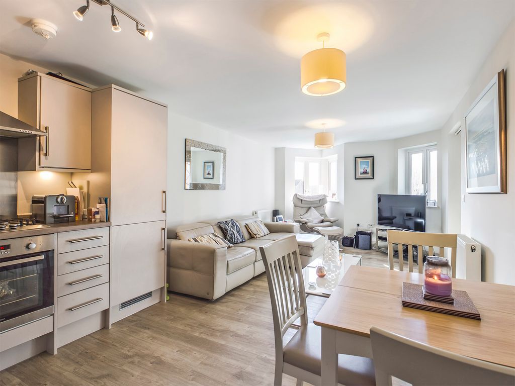 Property photo 2 of 13 Sitting Room Staged