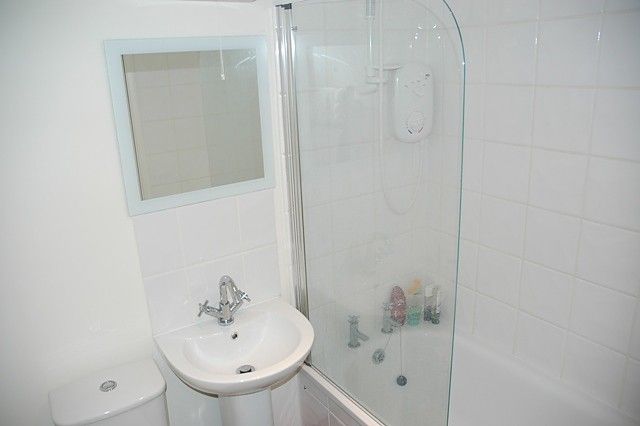Property photo 3 of 5 Bathroom