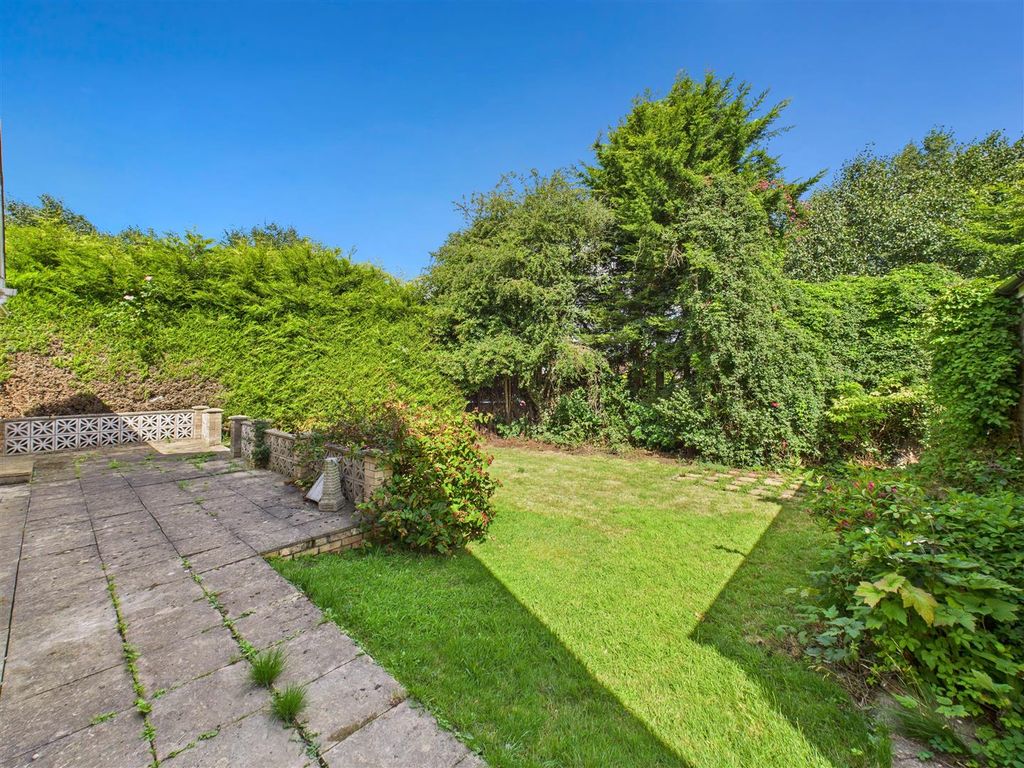 Property photo 3 of 13 Outside